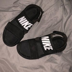 Nike tanjun sandals